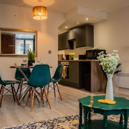 Bv Lush Apartment At Conditioning House Bradford Bradford  Bagian luar foto