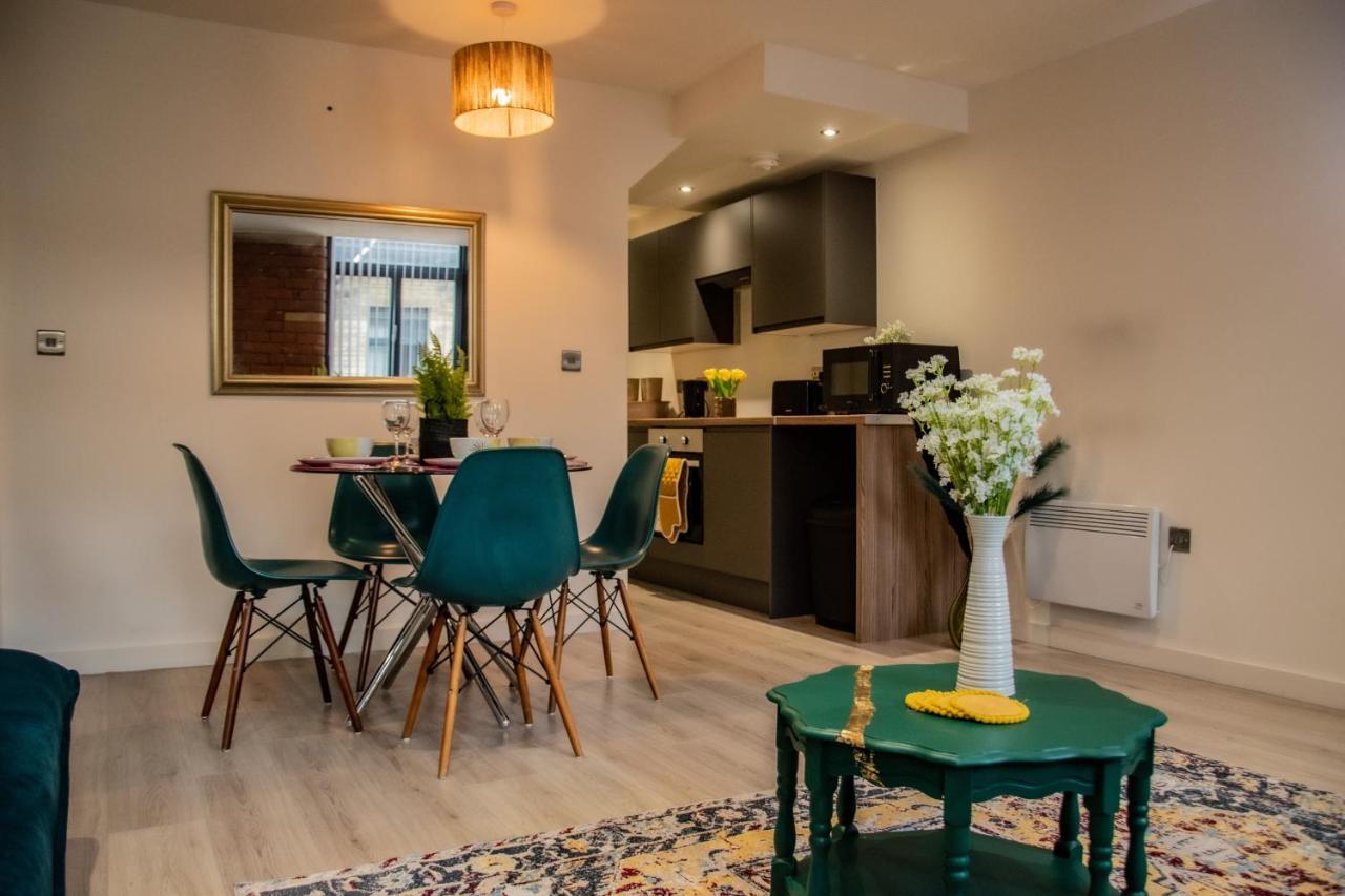 Bv Lush Apartment At Conditioning House Bradford Bradford  Bagian luar foto