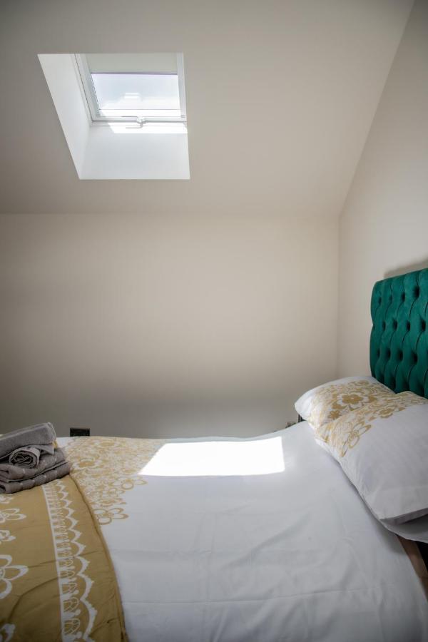 Bv Lush Apartment At Conditioning House Bradford Bradford  Bagian luar foto
