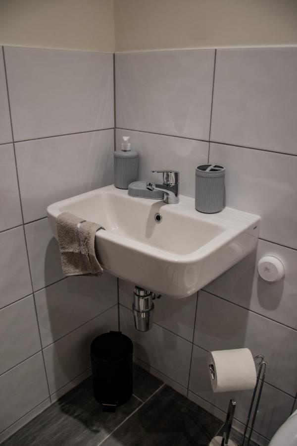 Bv Lush Apartment At Conditioning House Bradford Bradford  Bagian luar foto