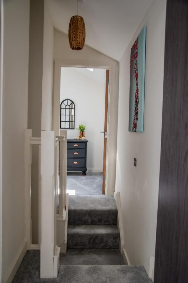 Bv Lush Apartment At Conditioning House Bradford Bradford  Bagian luar foto