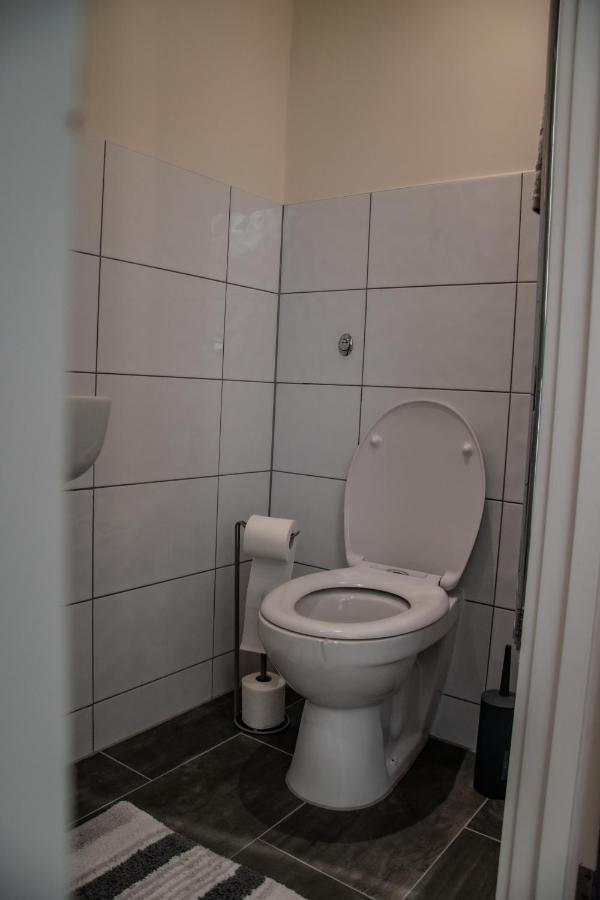 Bv Lush Apartment At Conditioning House Bradford Bradford  Bagian luar foto